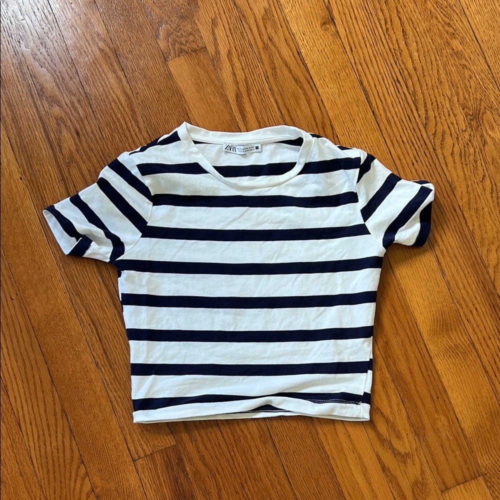 Zara Navy and White Cropped Striped XS Tee